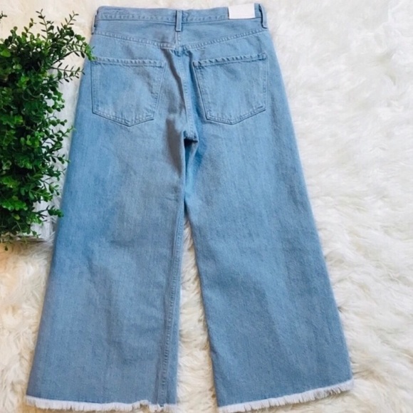 Tulip Cut Citizens of Humanity Jeans - Picture 5 of 5